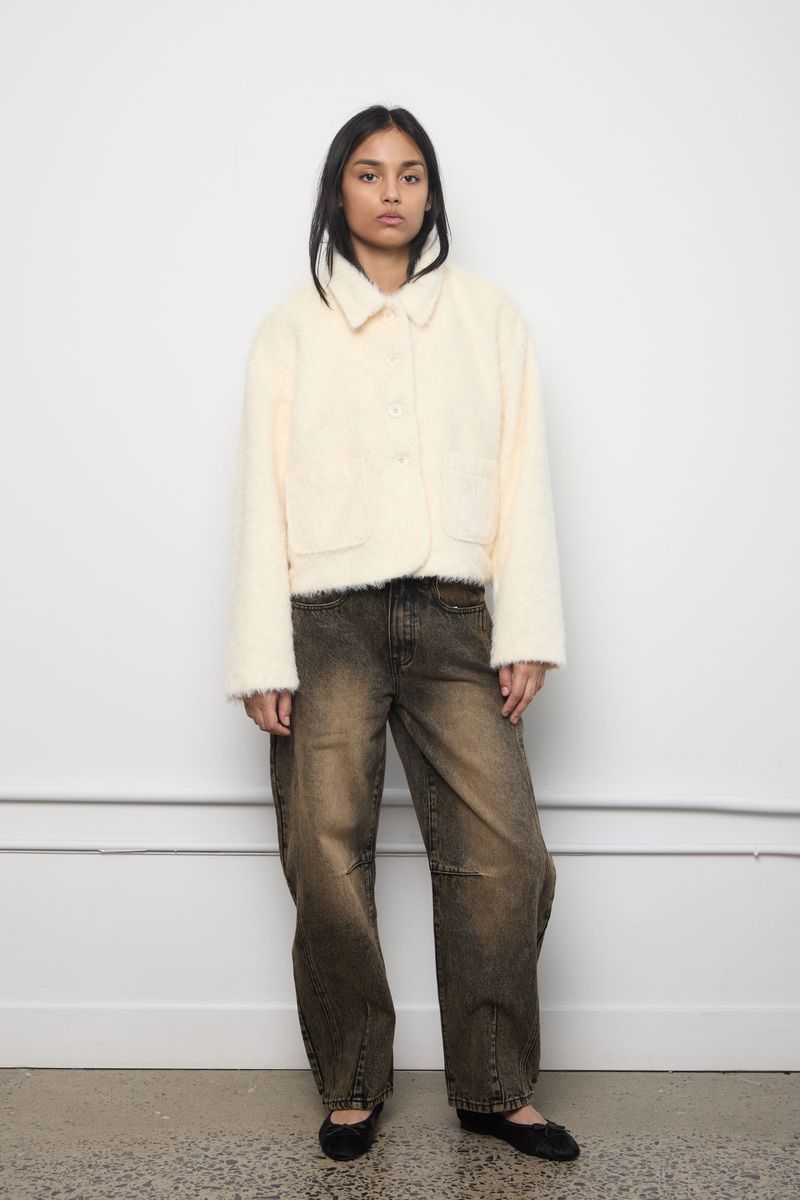 Jacqueline Barrel Leg Jeans - Bronze
