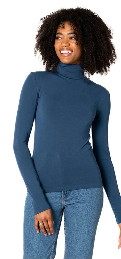 Bamboo Short Turtleneck