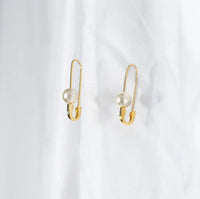 Roxy Pearl & 24K Gold Plated Safety Pin Earring