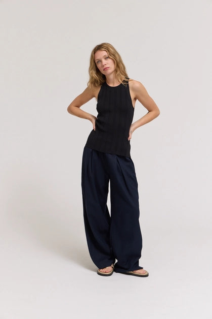 Linen Tuck Pants