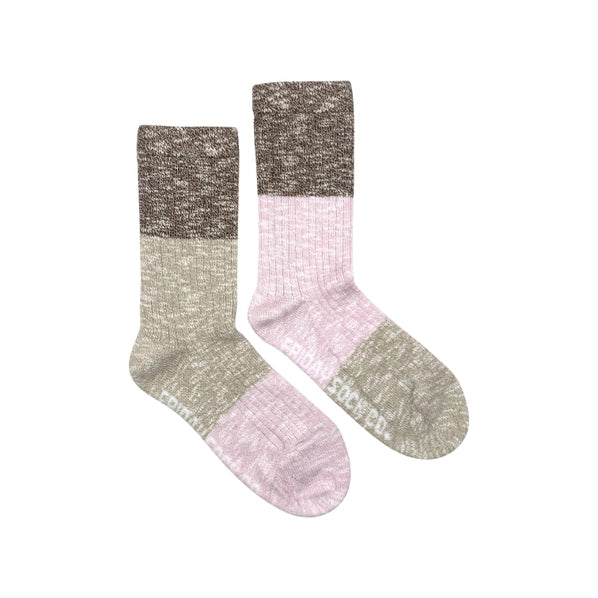 Seashell Camp Mismatched Socks