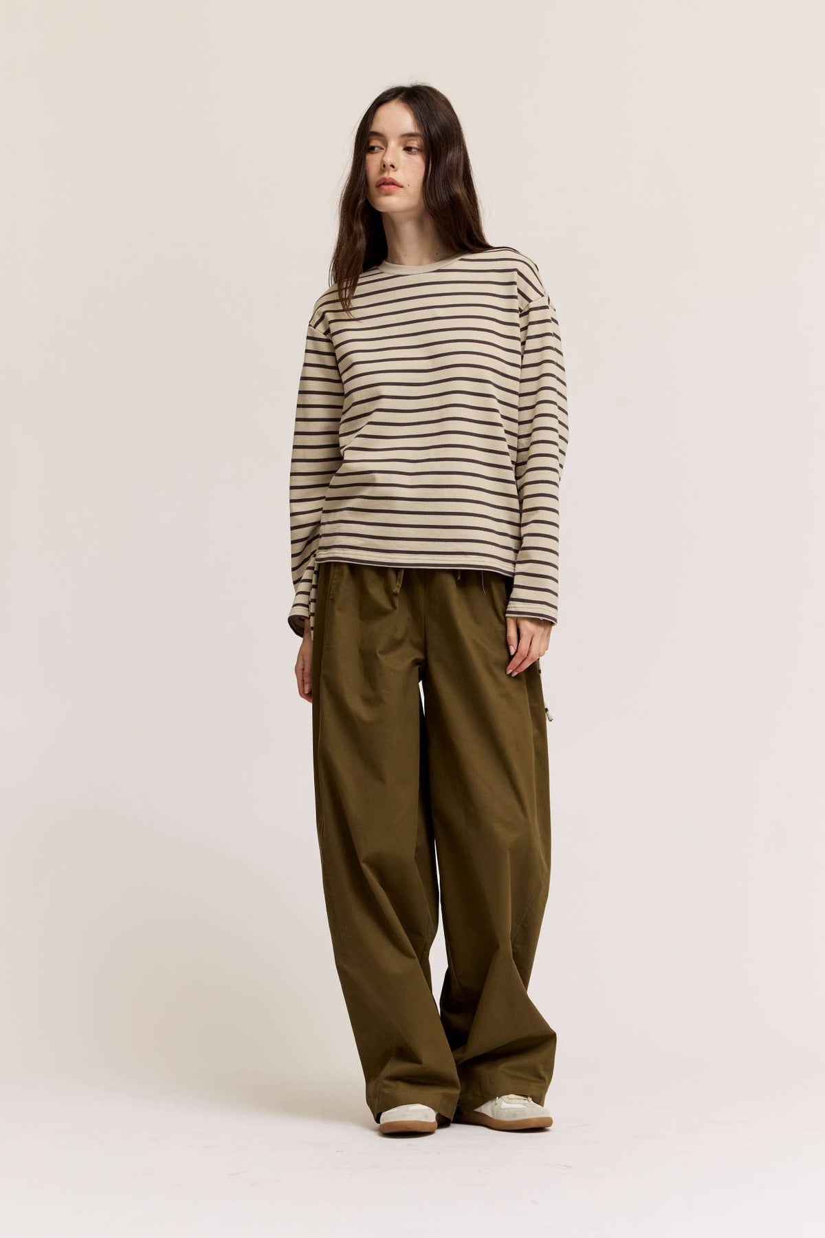 Side Drawstring Crewneck Sweatshirt - Haze Choco