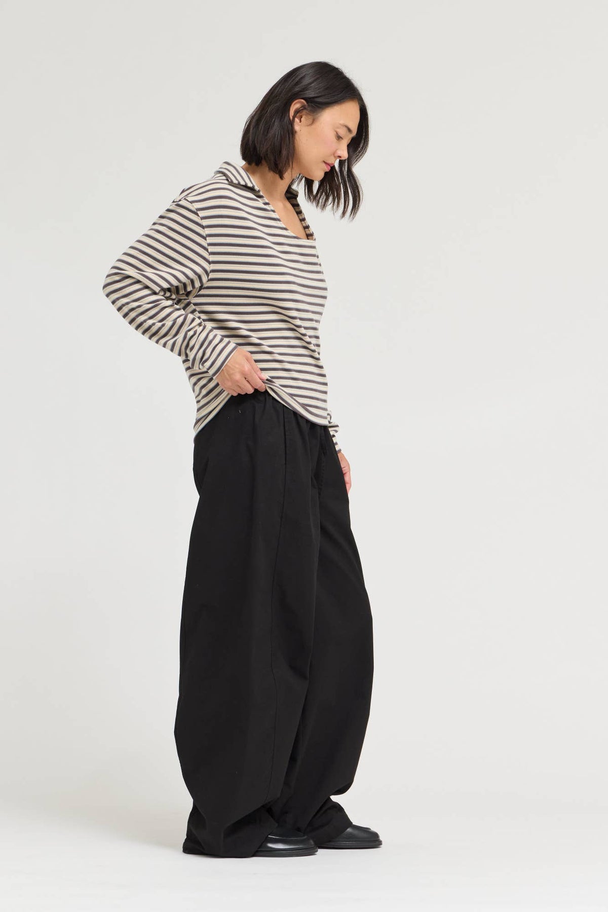 Barrel Leg Pants - Black