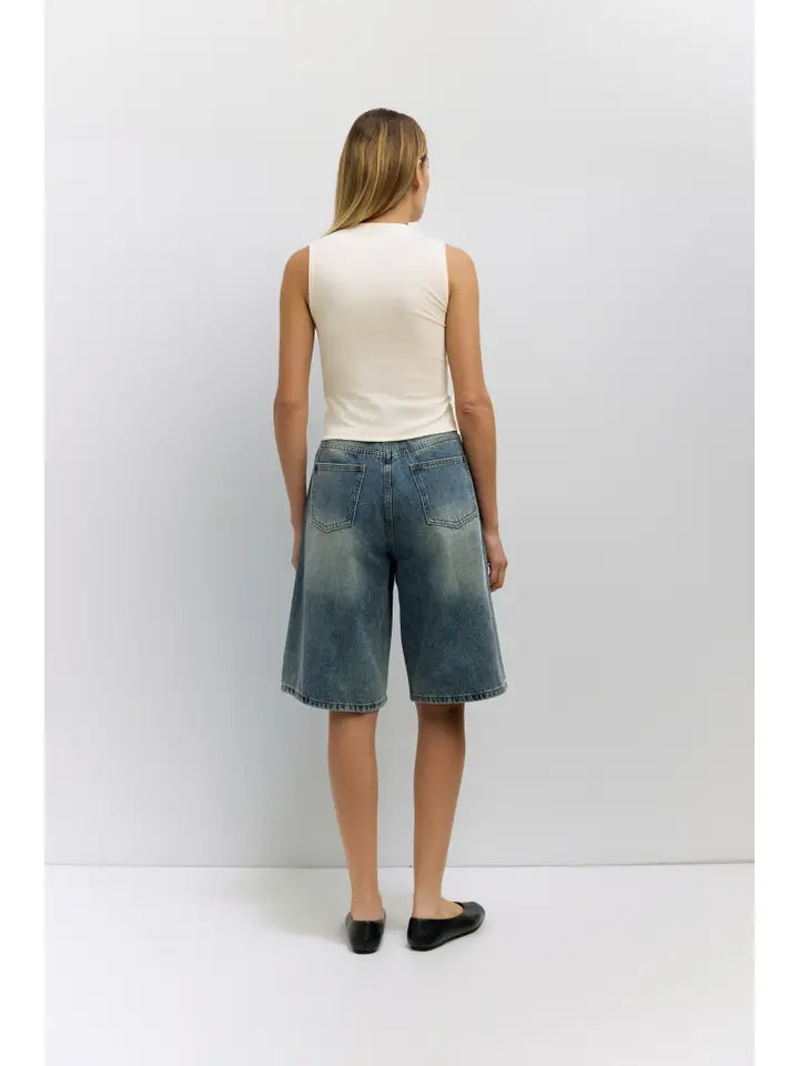 The Dana Top