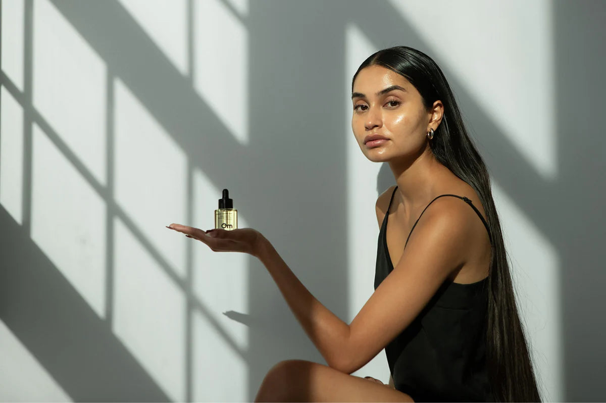 Hibiscus + Daikon Seed Protective Hair Oil