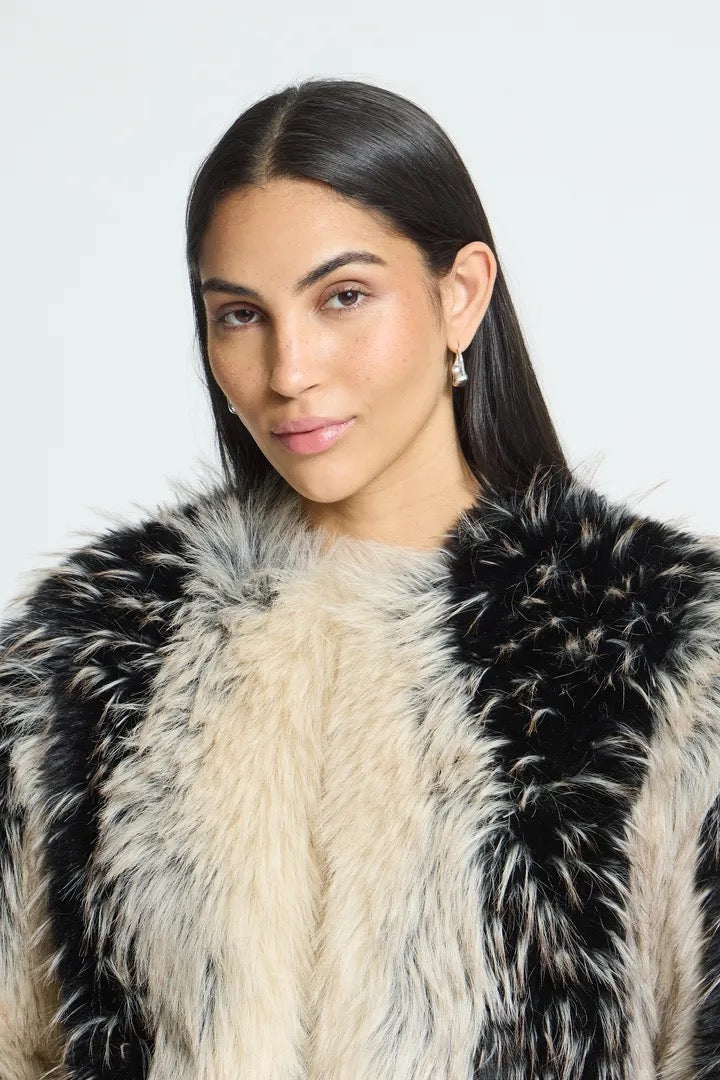 Flaxa Jacket - Spotted Faux Fur