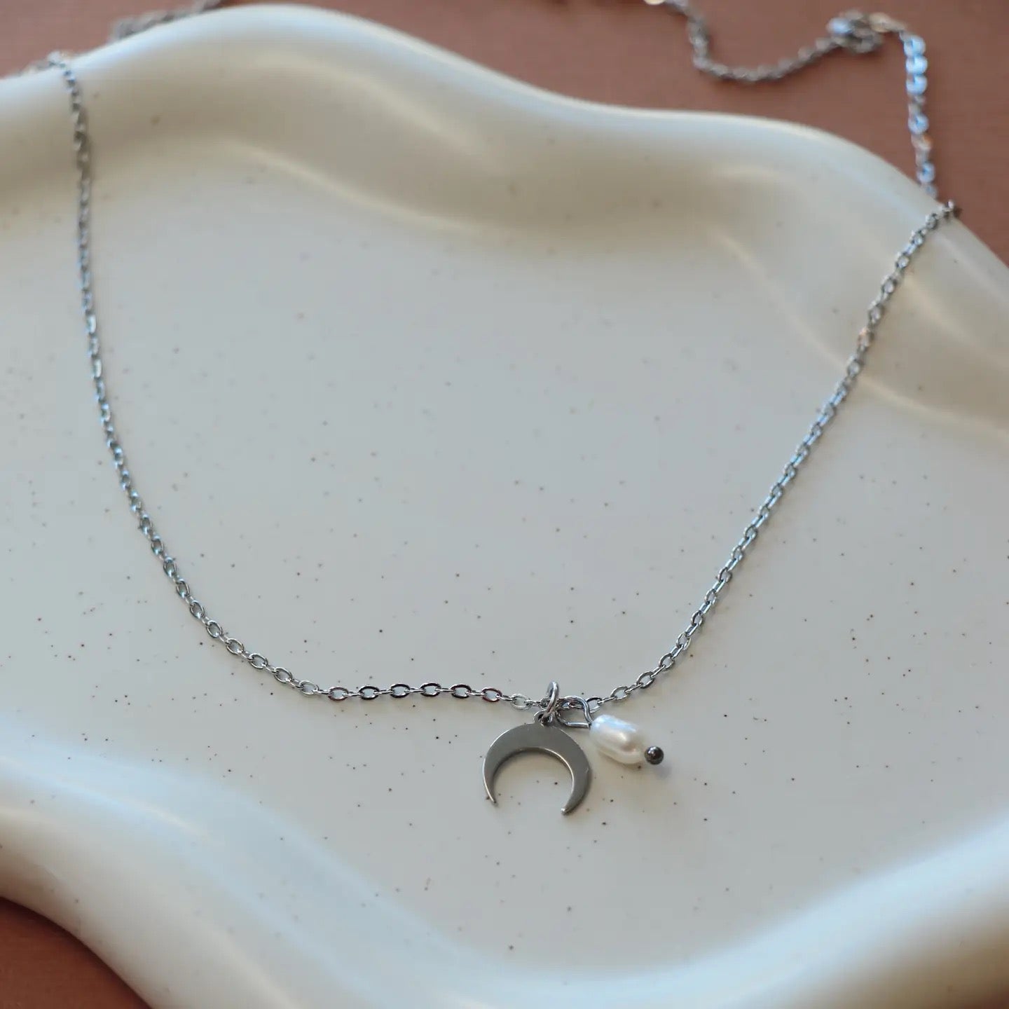 Orcina Horn Necklace With Pearl