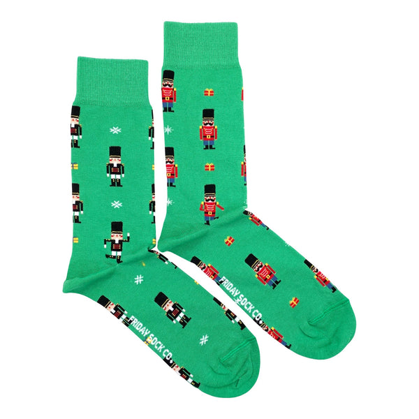 Nutcracker Mismatched Socks M