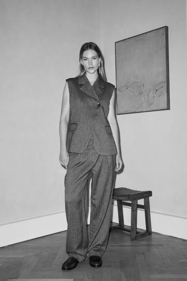 Kango Waistcoat - Ganache Herringbone