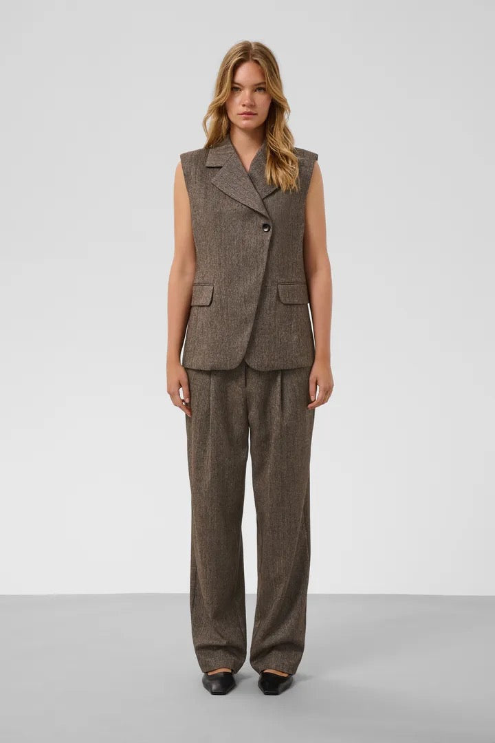 Kango Waistcoat - Ganache Herringbone