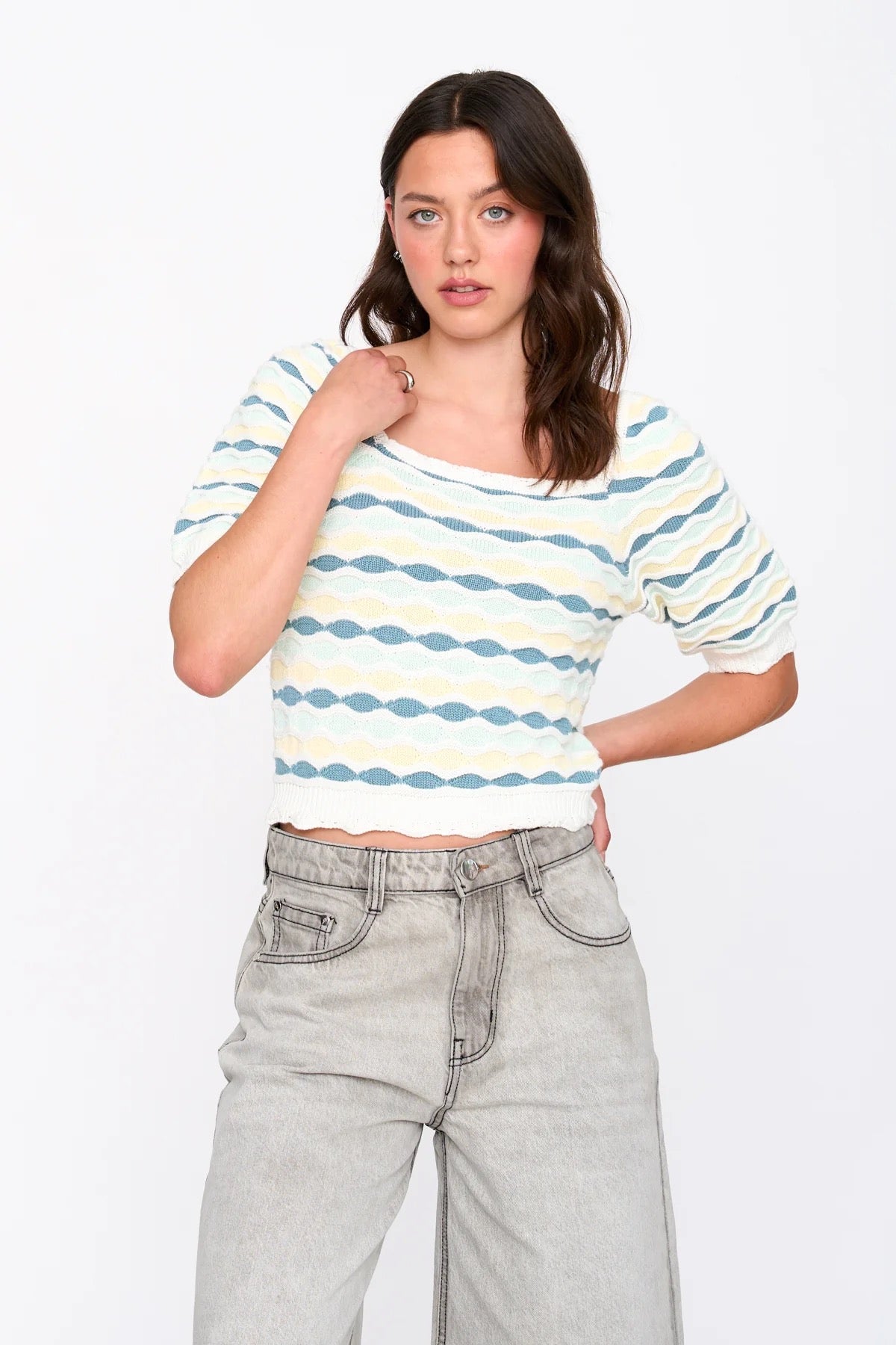 Scalloped Short Sleeve Pullover