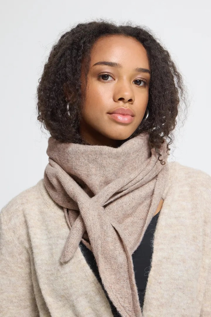 Gry Scarf