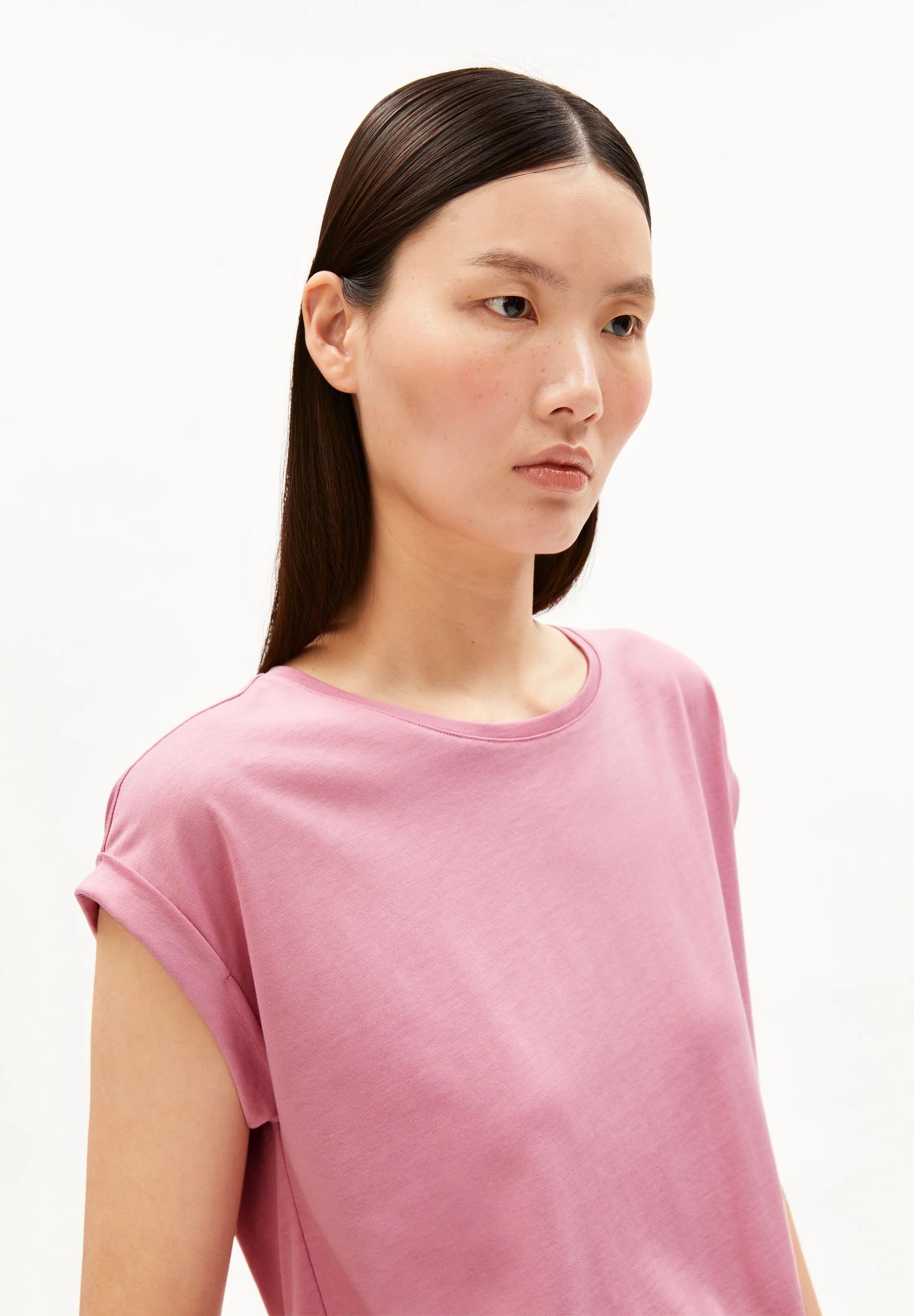 Jilaana T Shirt - Washed Berry