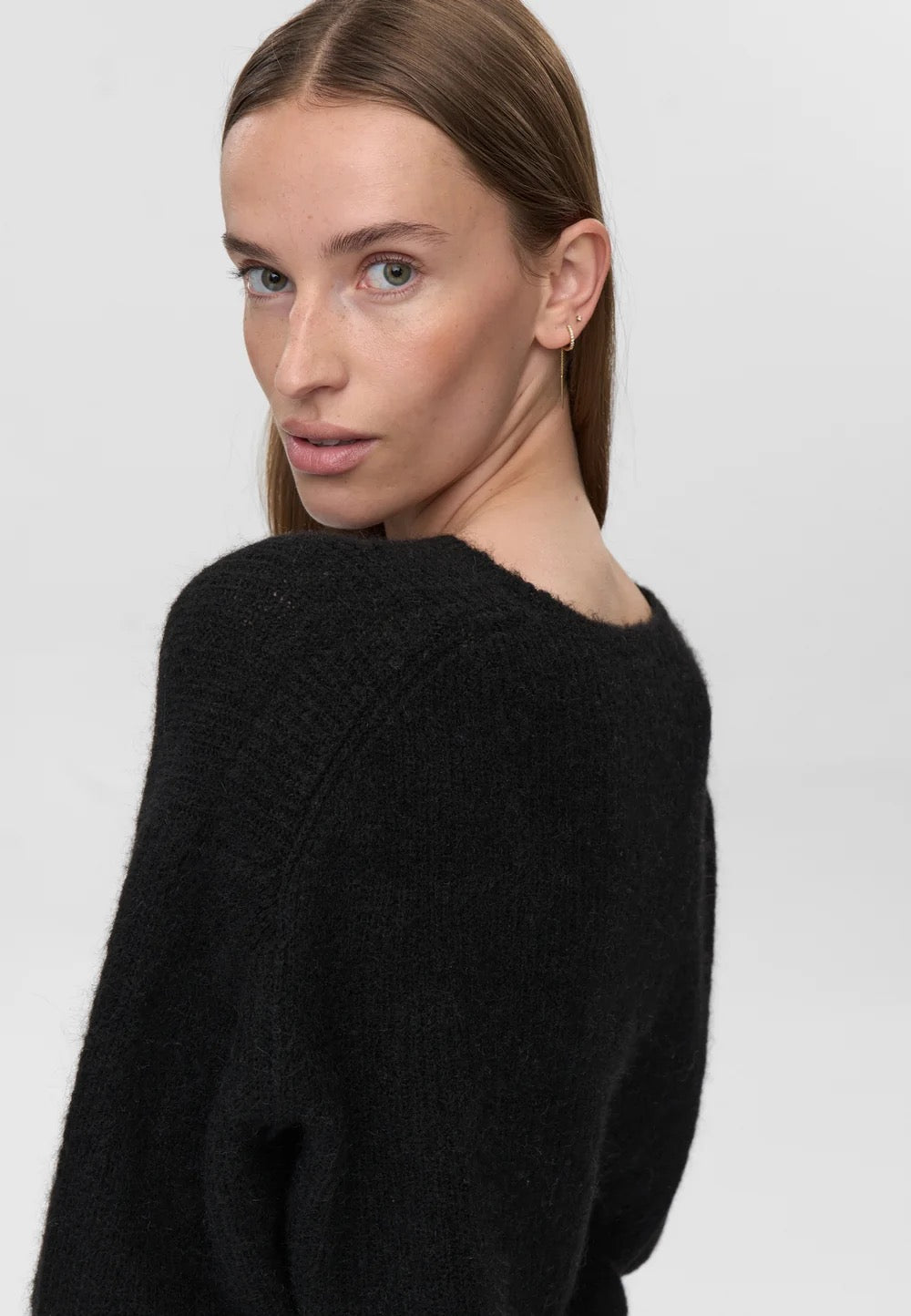 Calaha Sweater - Black