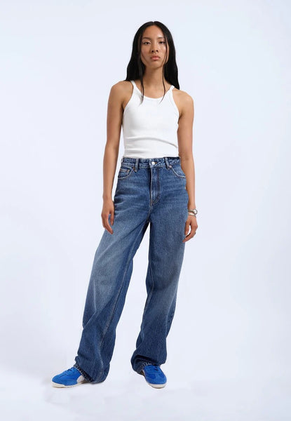 Donna Jeans - Stream Mid Used