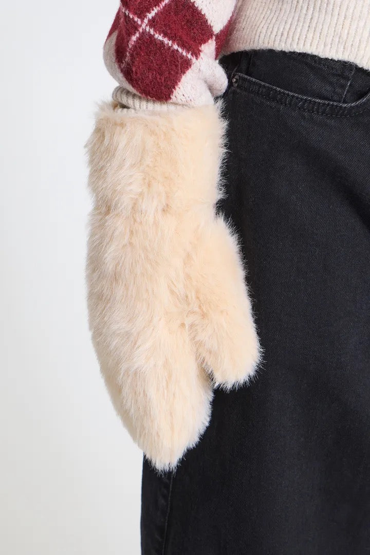 Ebna Mittens