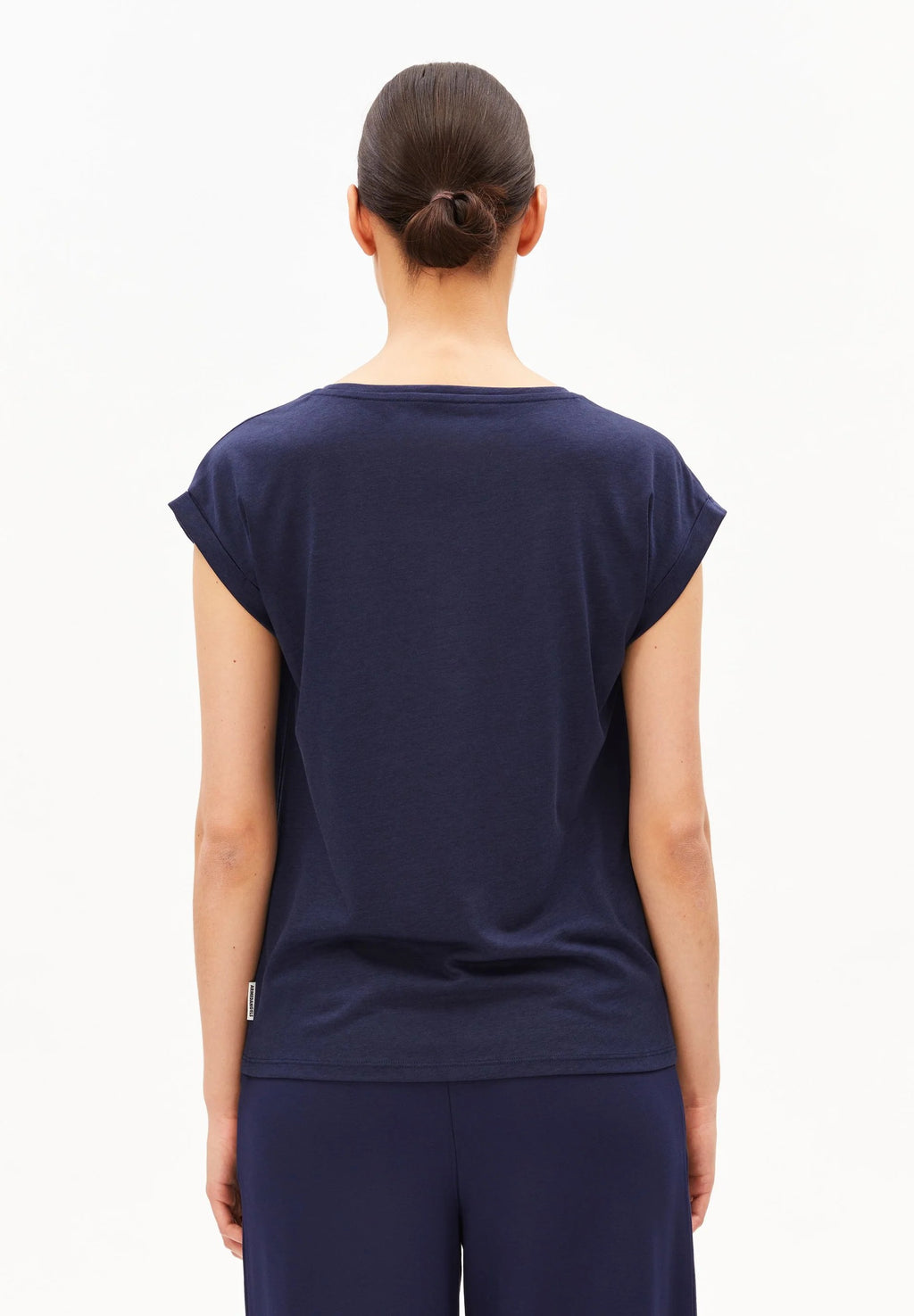Jilaana T Shirt - Tinted Navy
