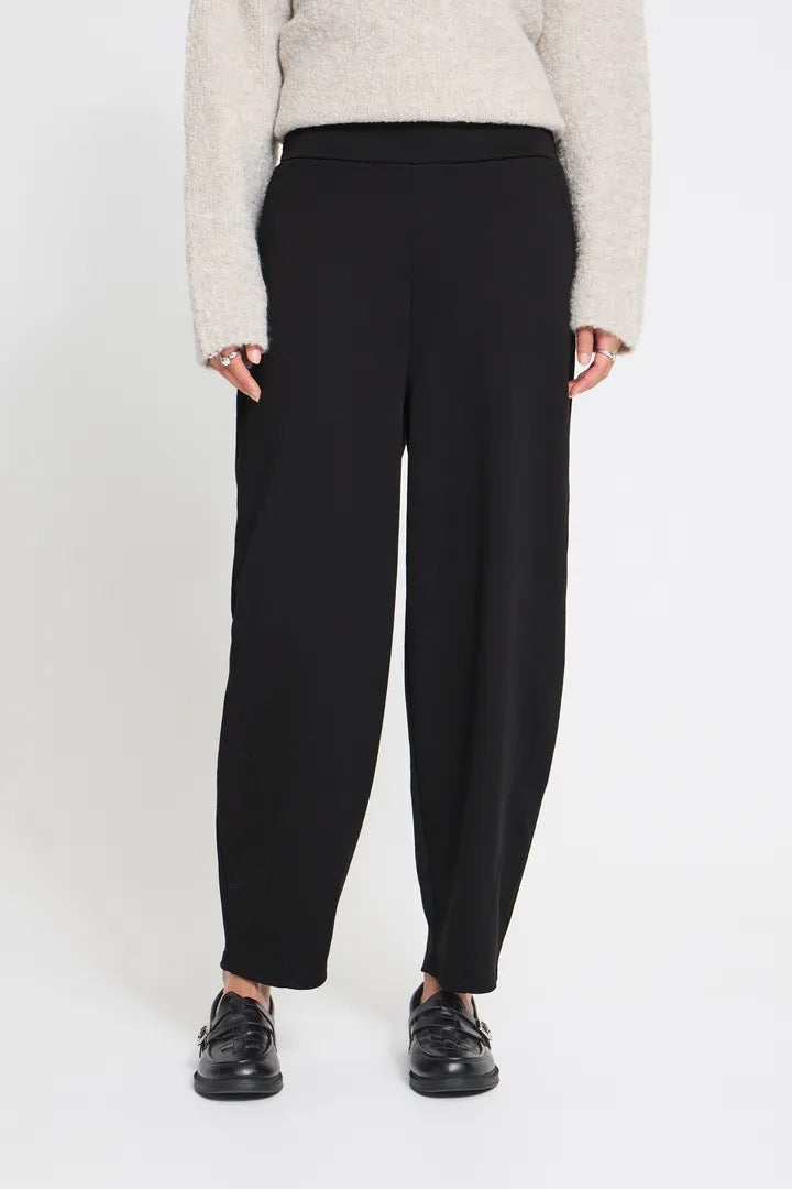 Kate Barrel Pant - Black
