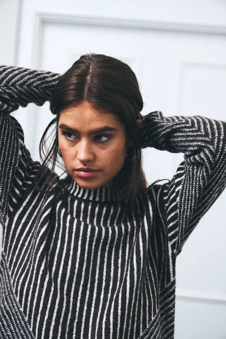 Kamara Long Sleeve Stripes Pullover - Chocolate