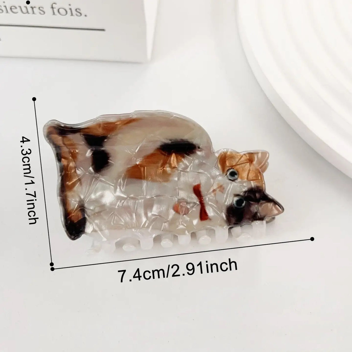 Pearlescent Cat Hair Claw