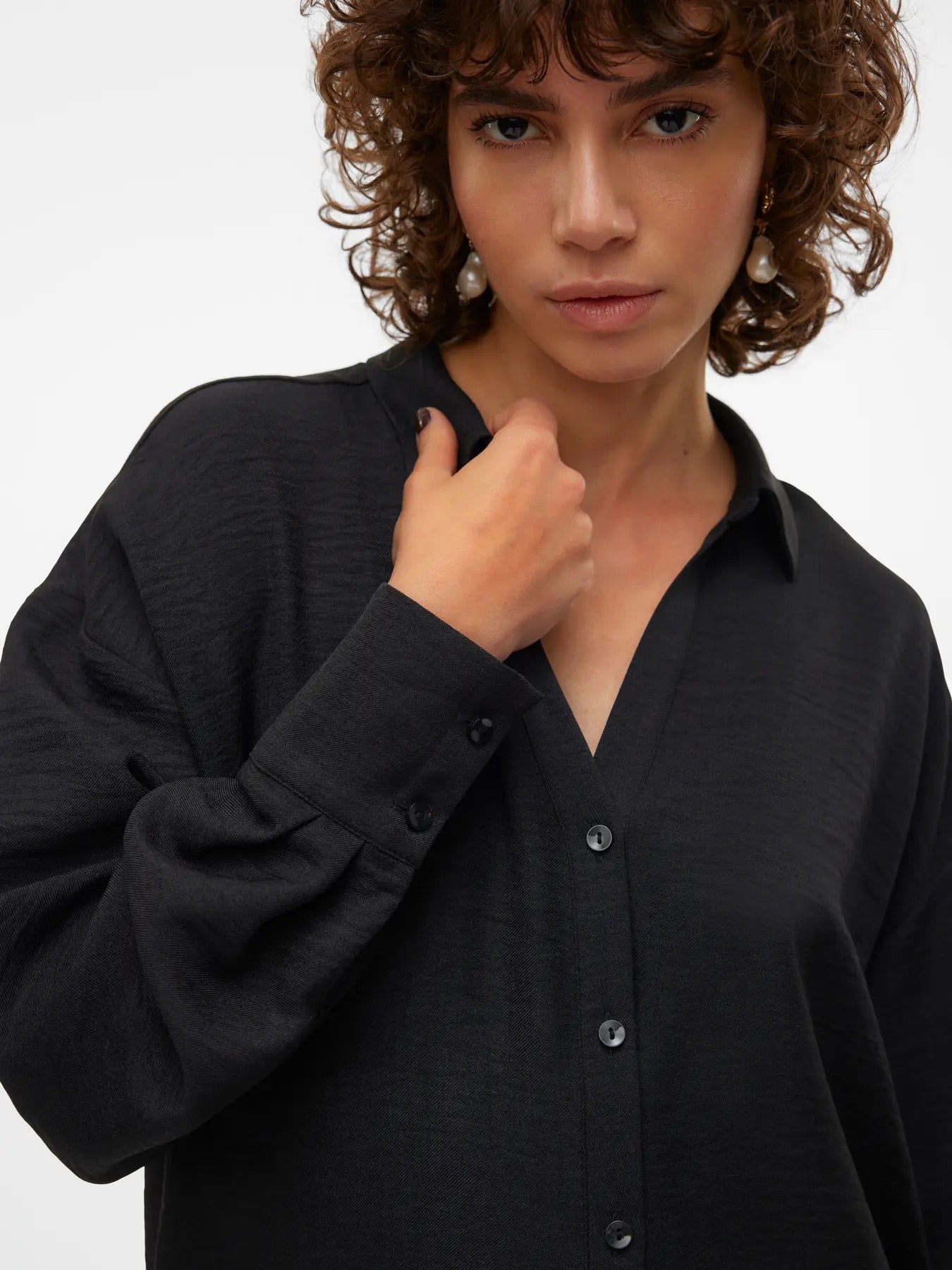 Melaney Queeny Long Sleeve Woven Top