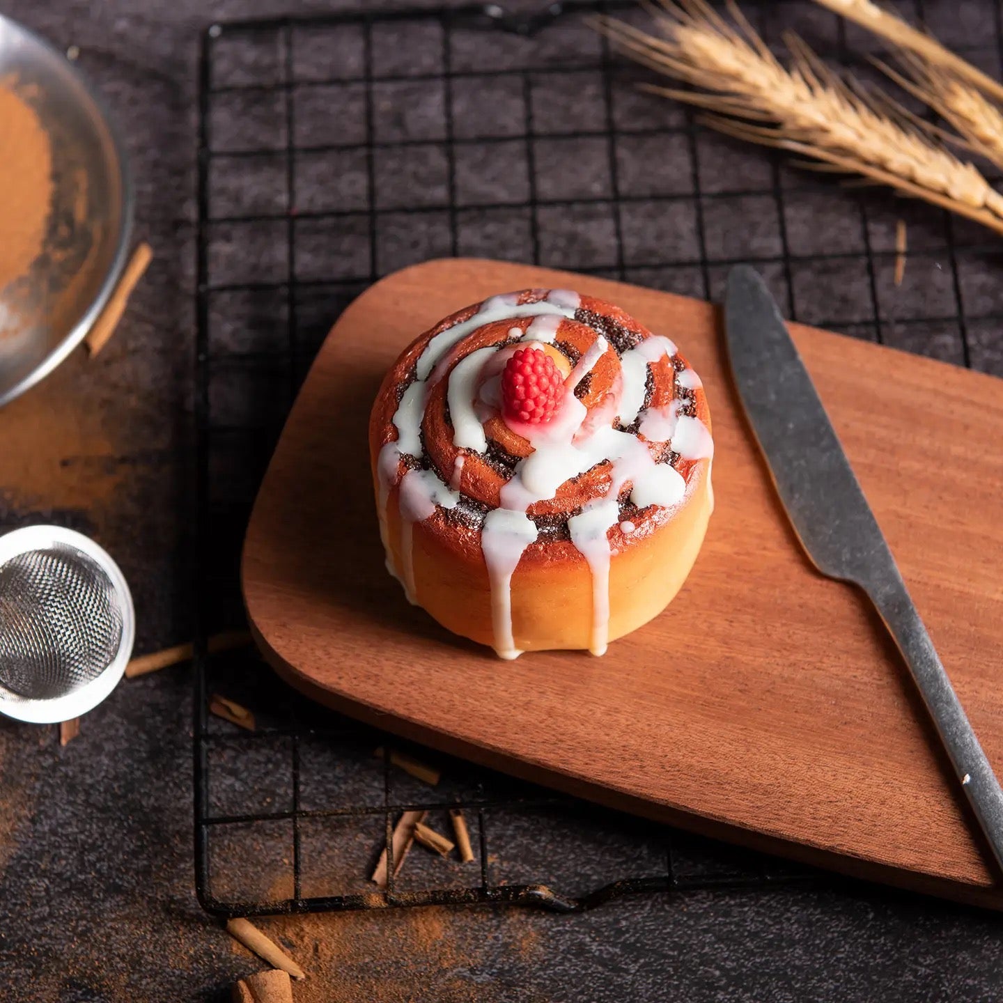 Cinnamon Roll Candle