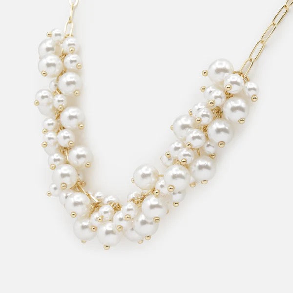 Synthetic Pearl Bouquet Necklace