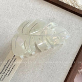 Iridescent Leaf Hair Claw