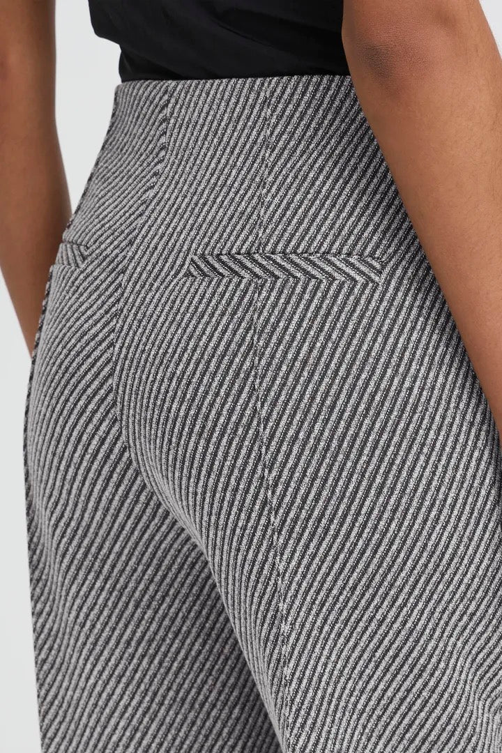 Kate Twillish Wide Pant - Black/White