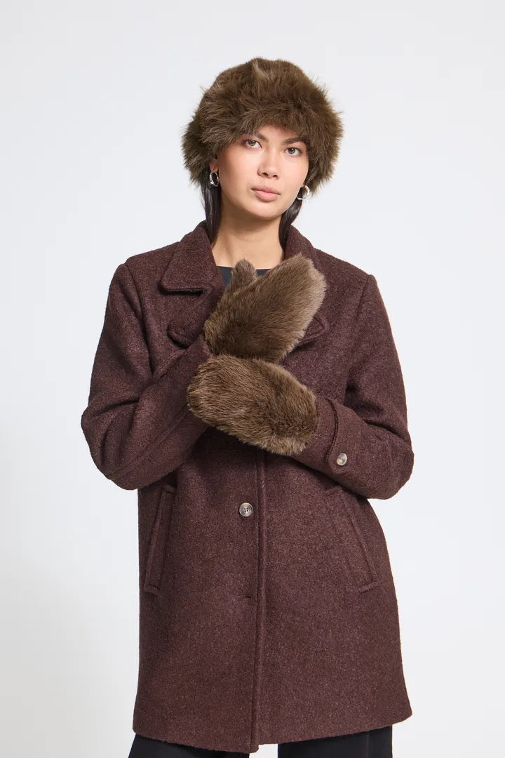 Ebna Mittens