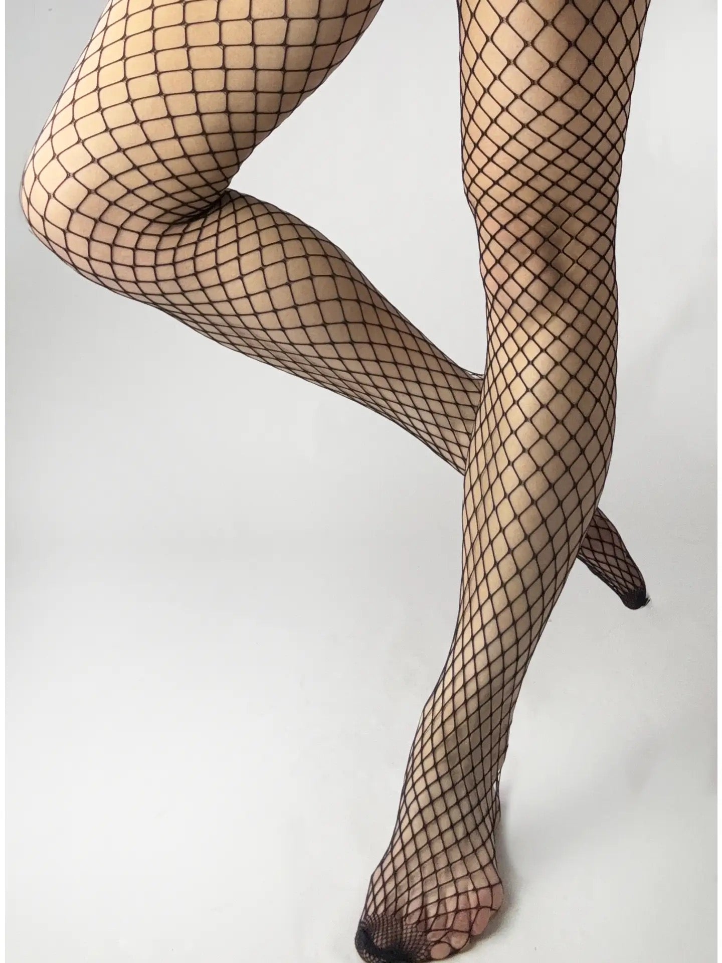 Medium Net Tight