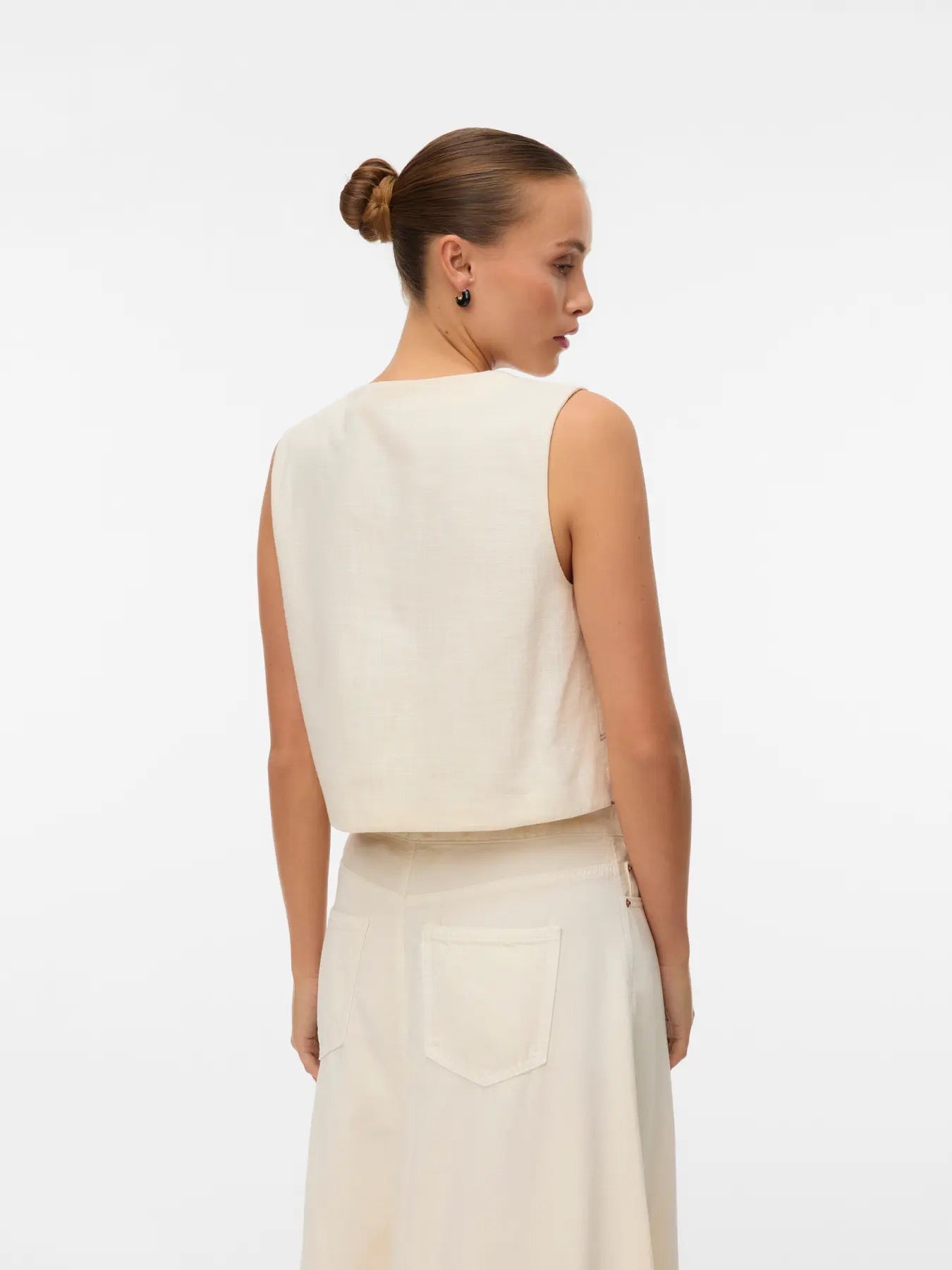 Jamila Vest