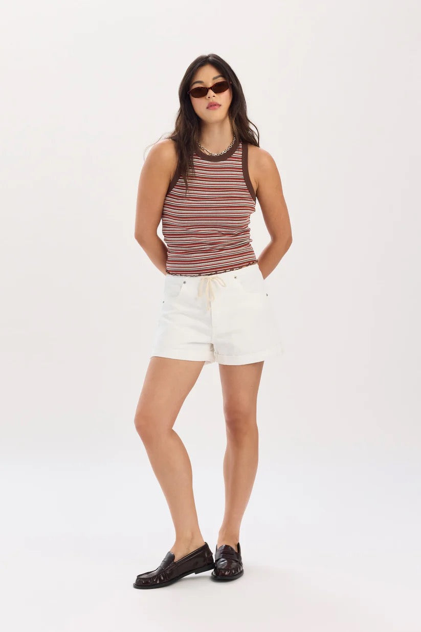 Maddie Mid Rise Short - Lamb