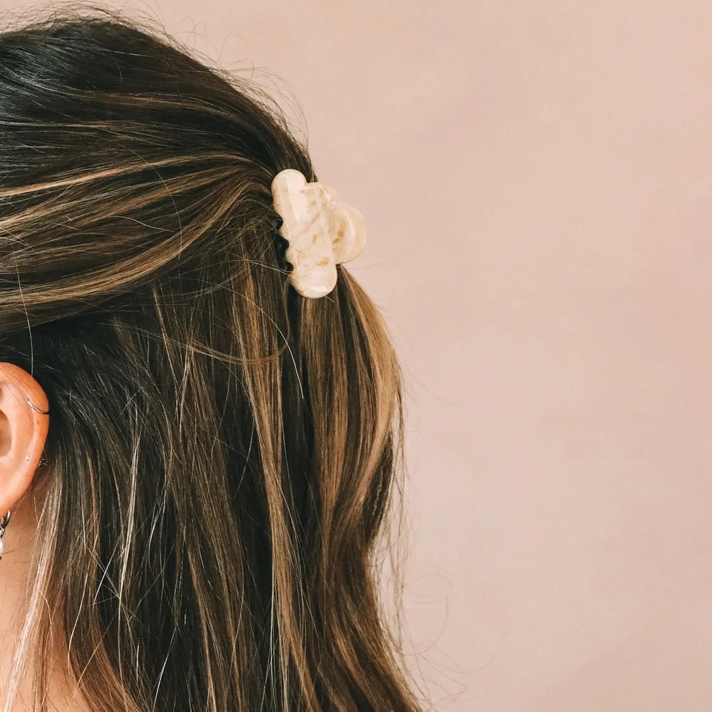 The Velia Hair Clip