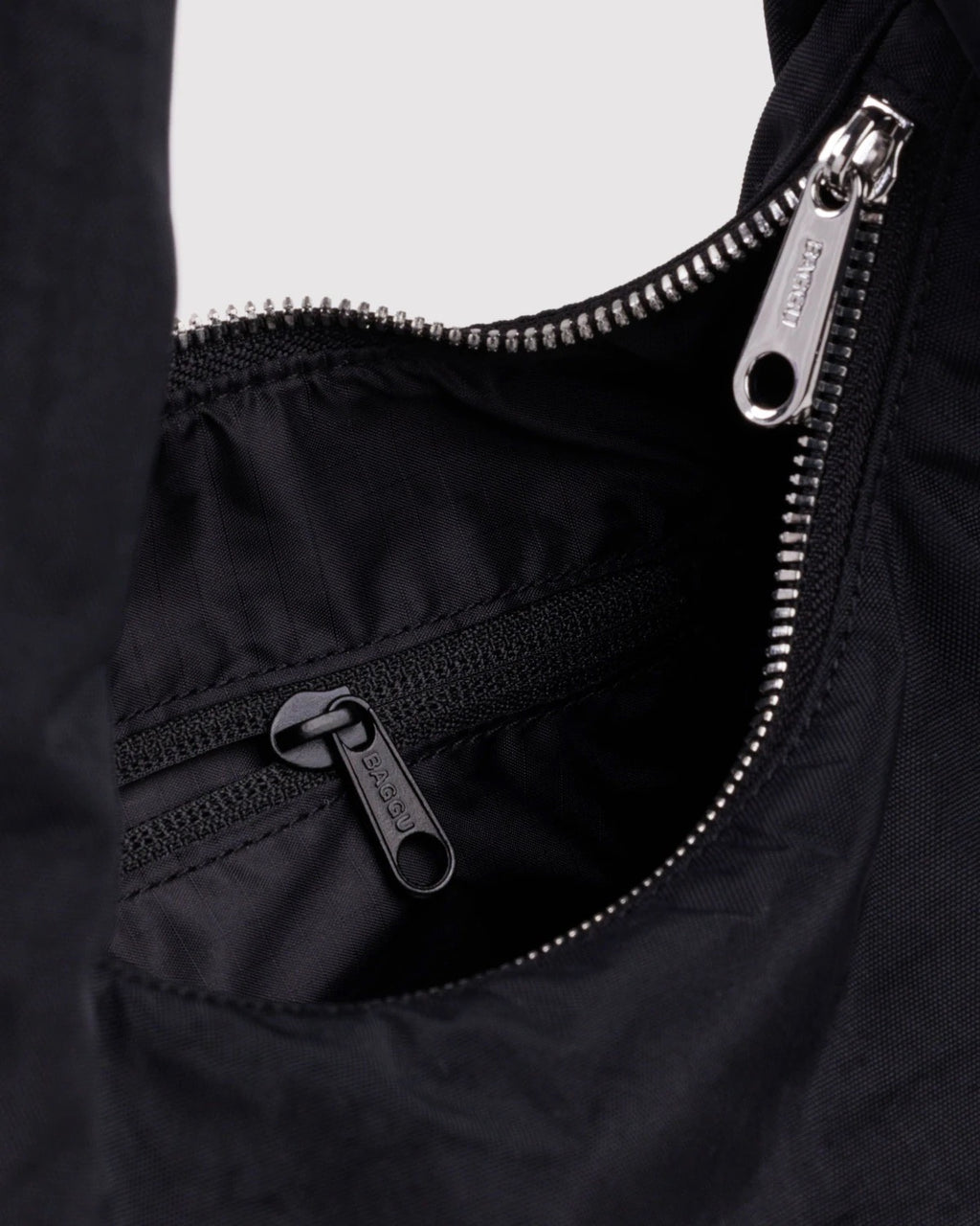 Small Nylon Meringue Bag - Black