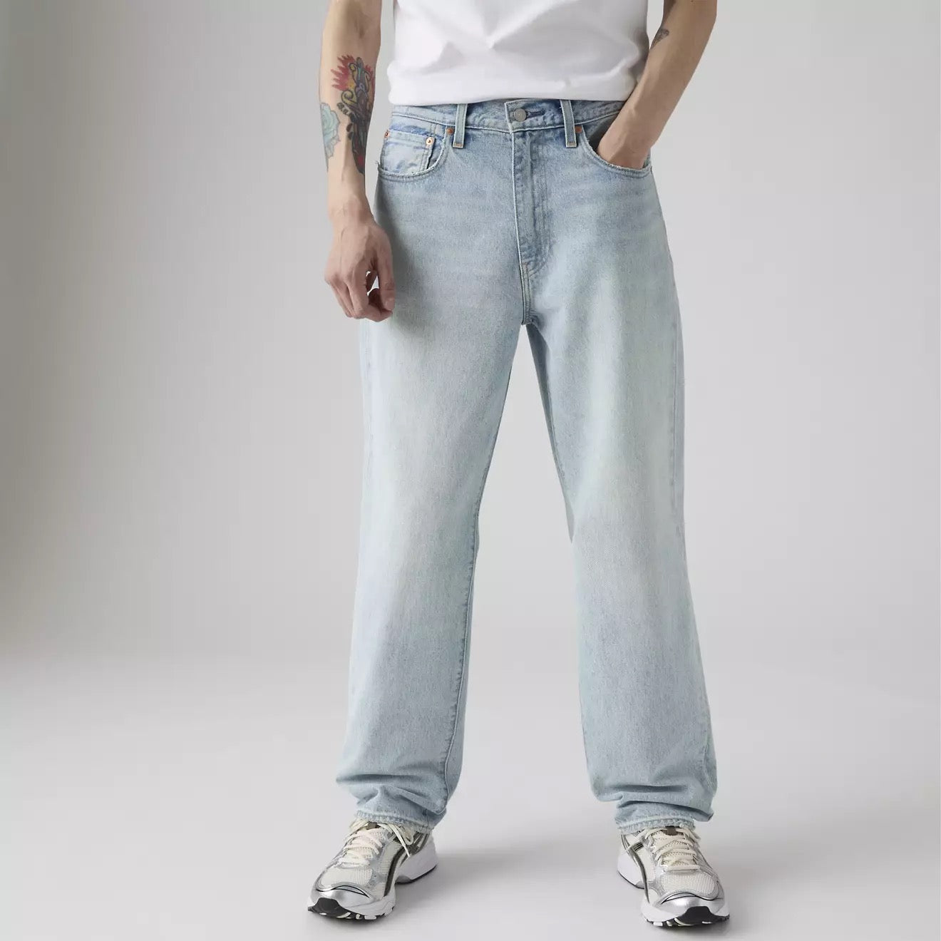 568 Loose Straight - Baby Blue Essentials