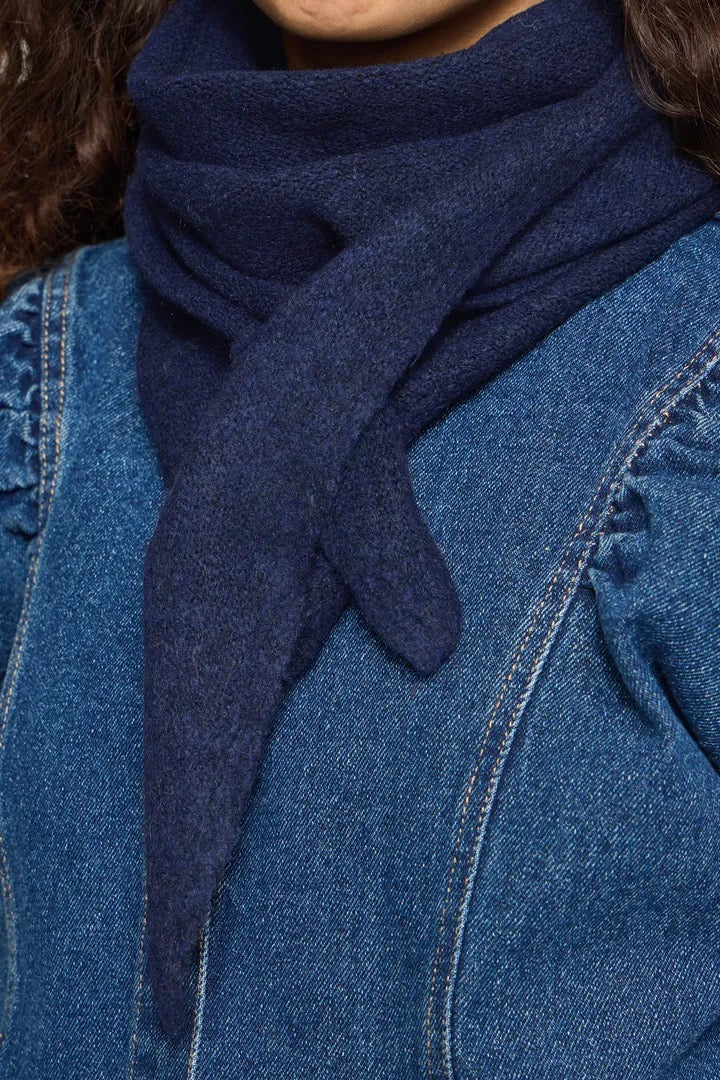 Gry Scarf