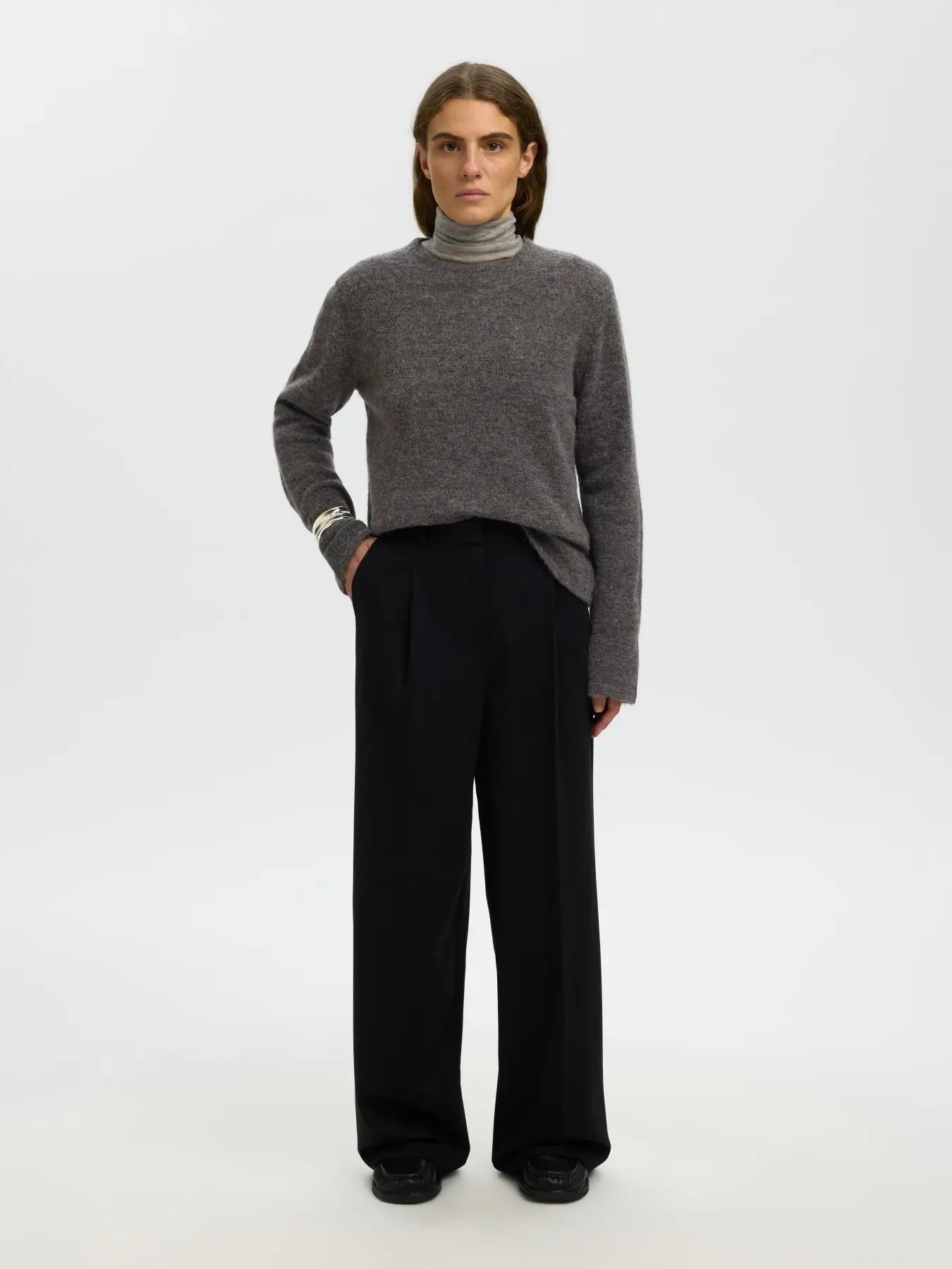 Lulu Long Sleeve O-Neck Knit Sweater - Medium Grey