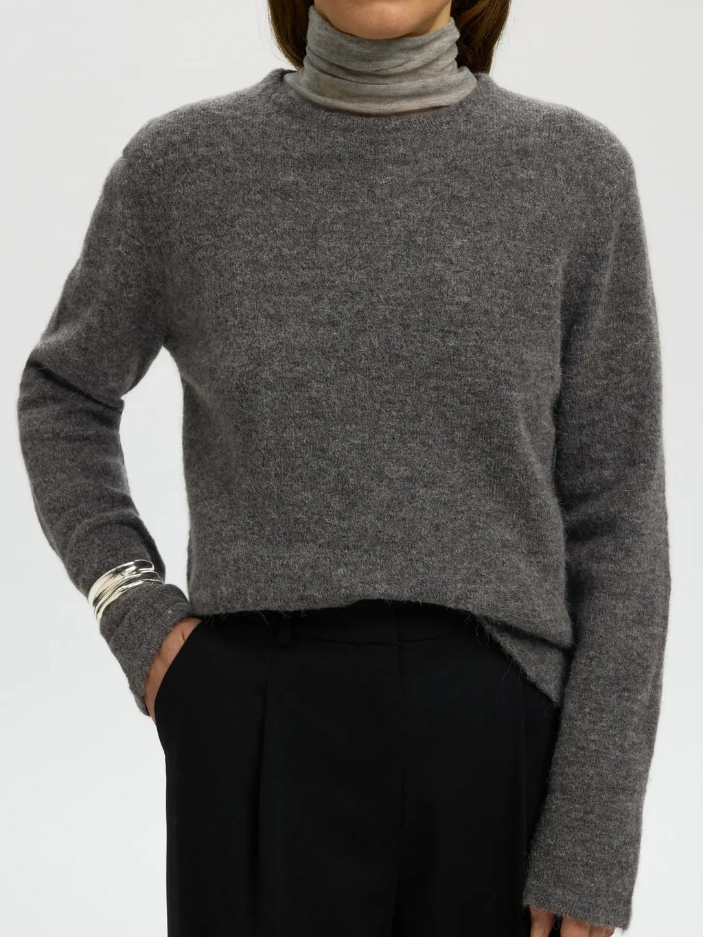 Lulu Long Sleeve O-Neck Knit Sweater - Medium Grey