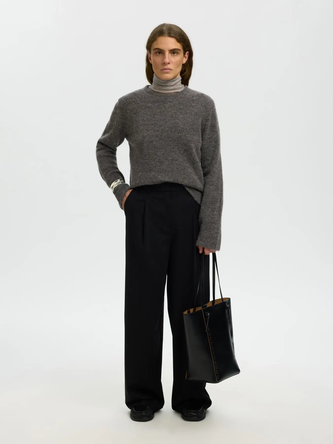 Lulu Long Sleeve O-Neck Knit Sweater - Medium Grey