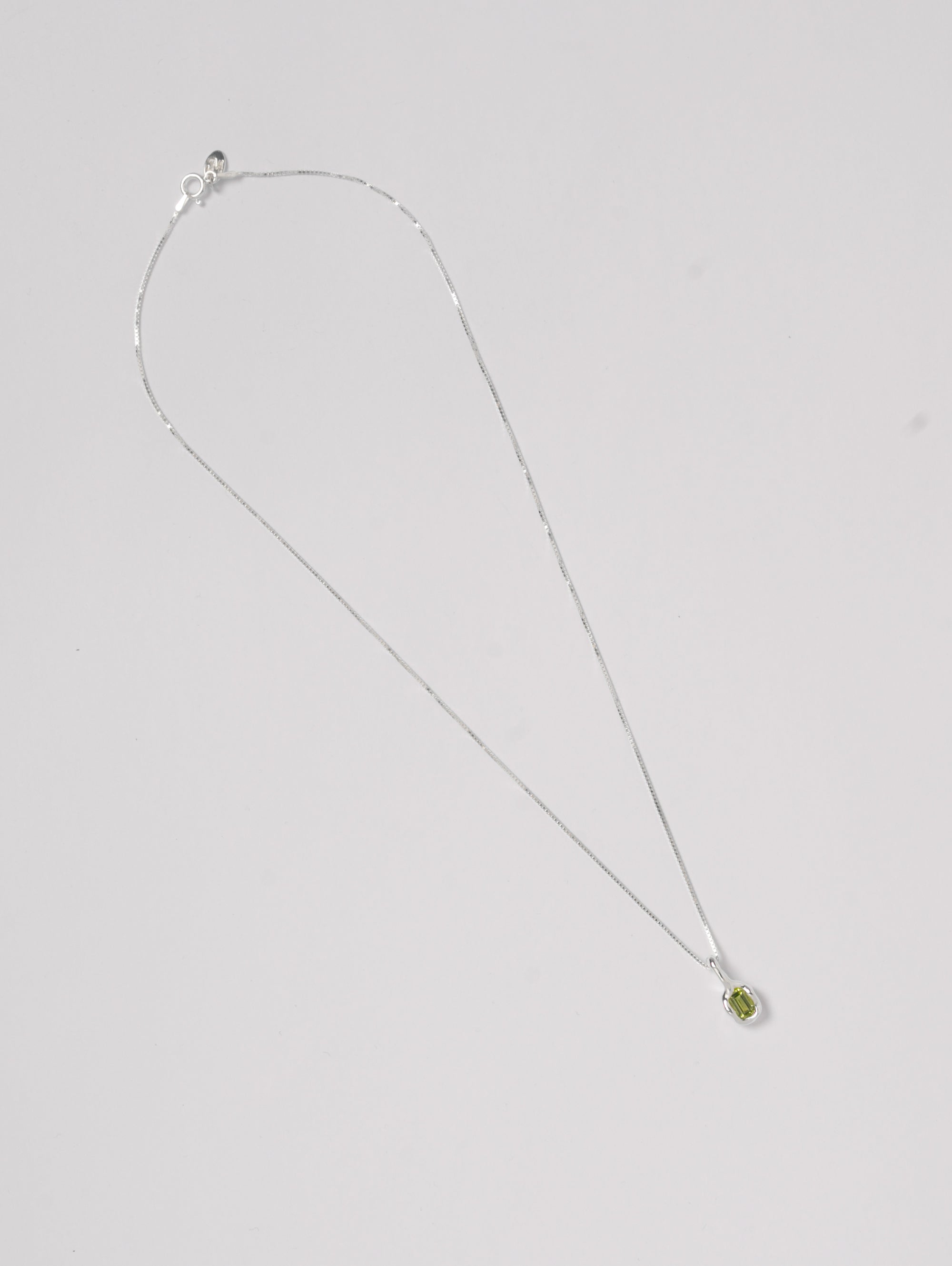 Uma Necklace in Peridot