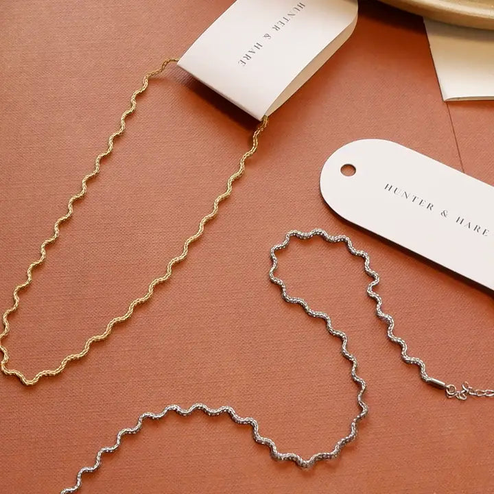 Emmy Silver Wavy Choker Necklace