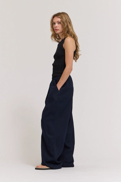 Linen Tuck Pants