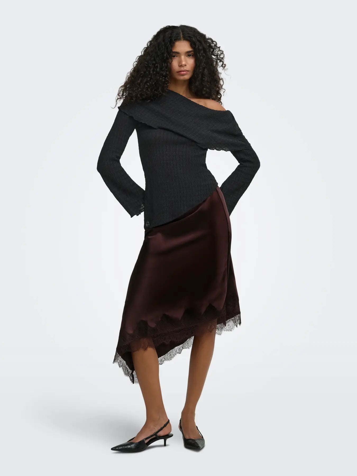 Lilse Long Sleeve Off-Shoulder Top