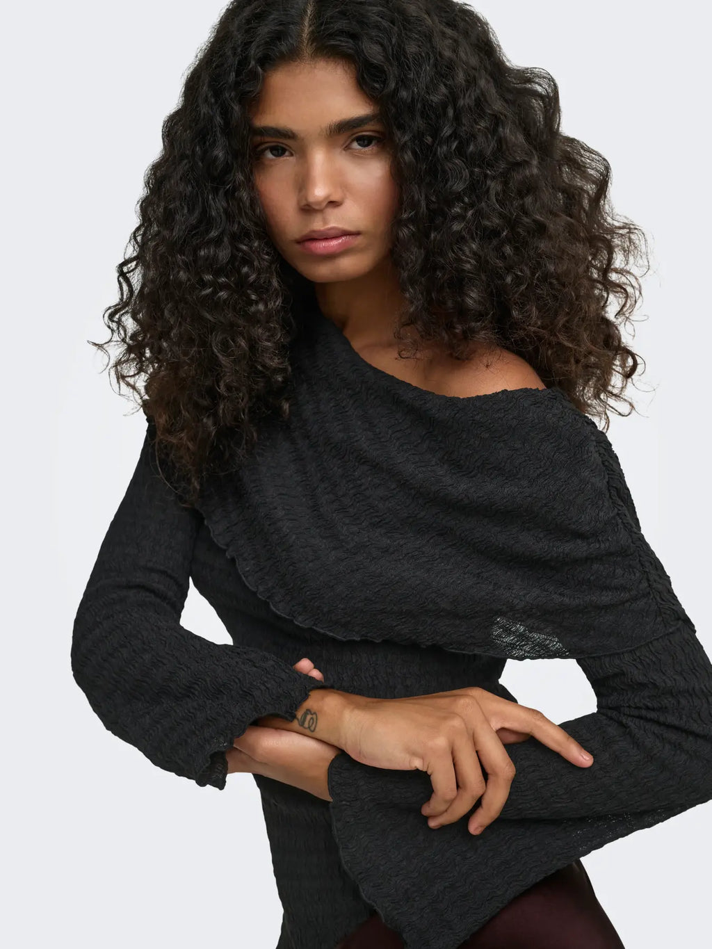 Lilse Long Sleeve Off-Shoulder Top