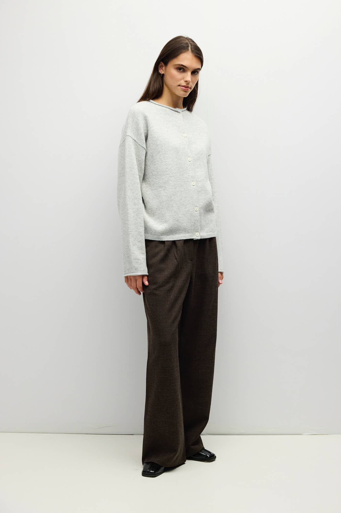 The Deanna Cardigan - Light Heather Grey