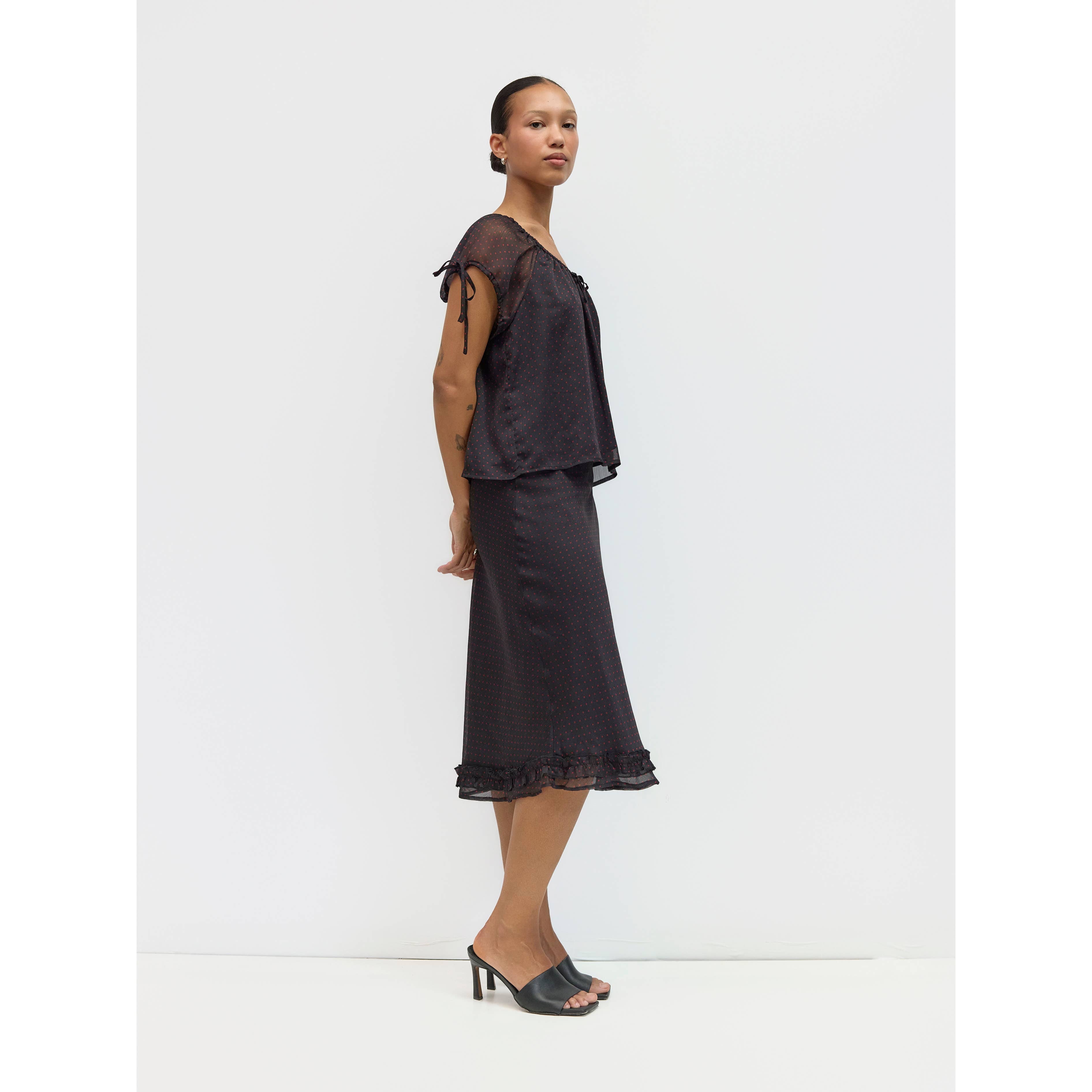 The Lauren Skirt - Black/Red