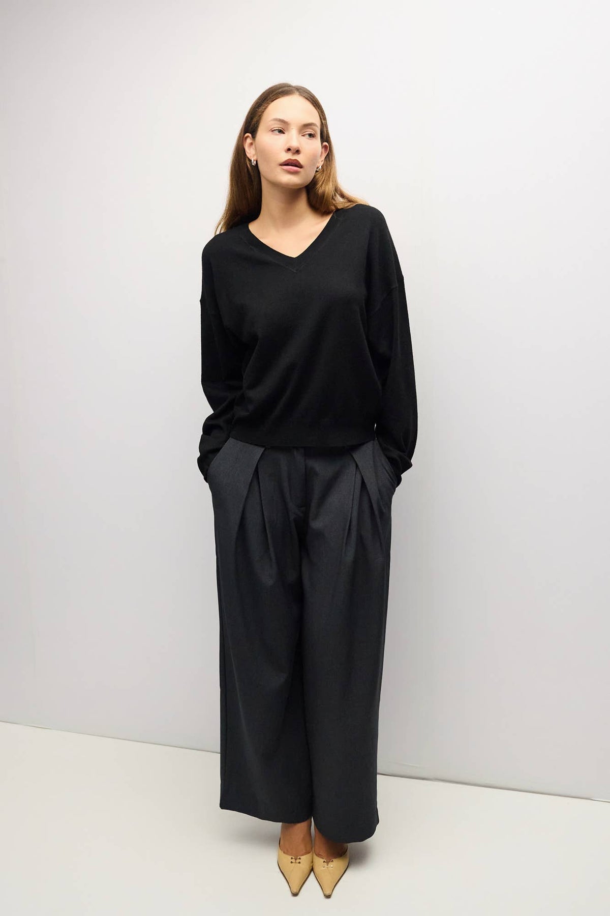 The Naomi Sweater - Black