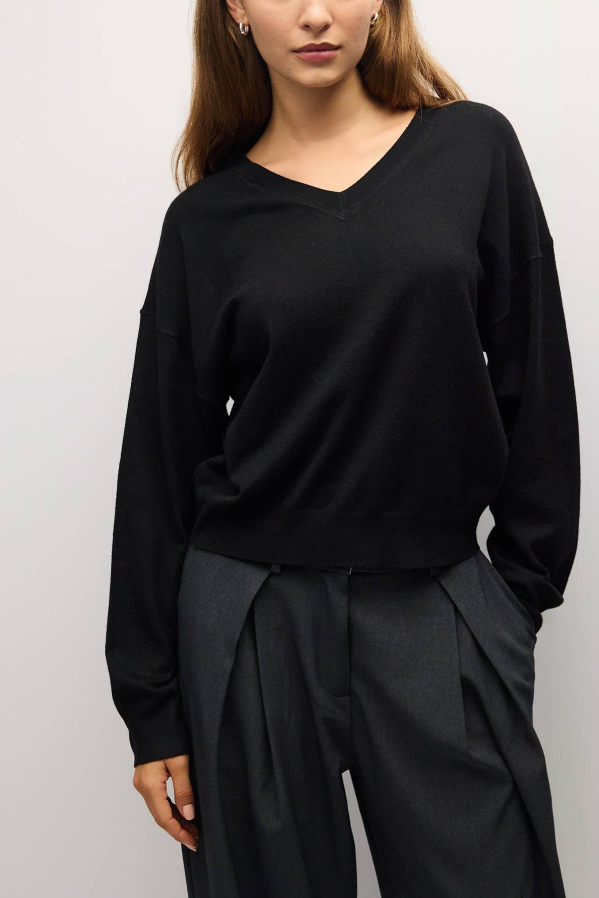 The Naomi Sweater - Black