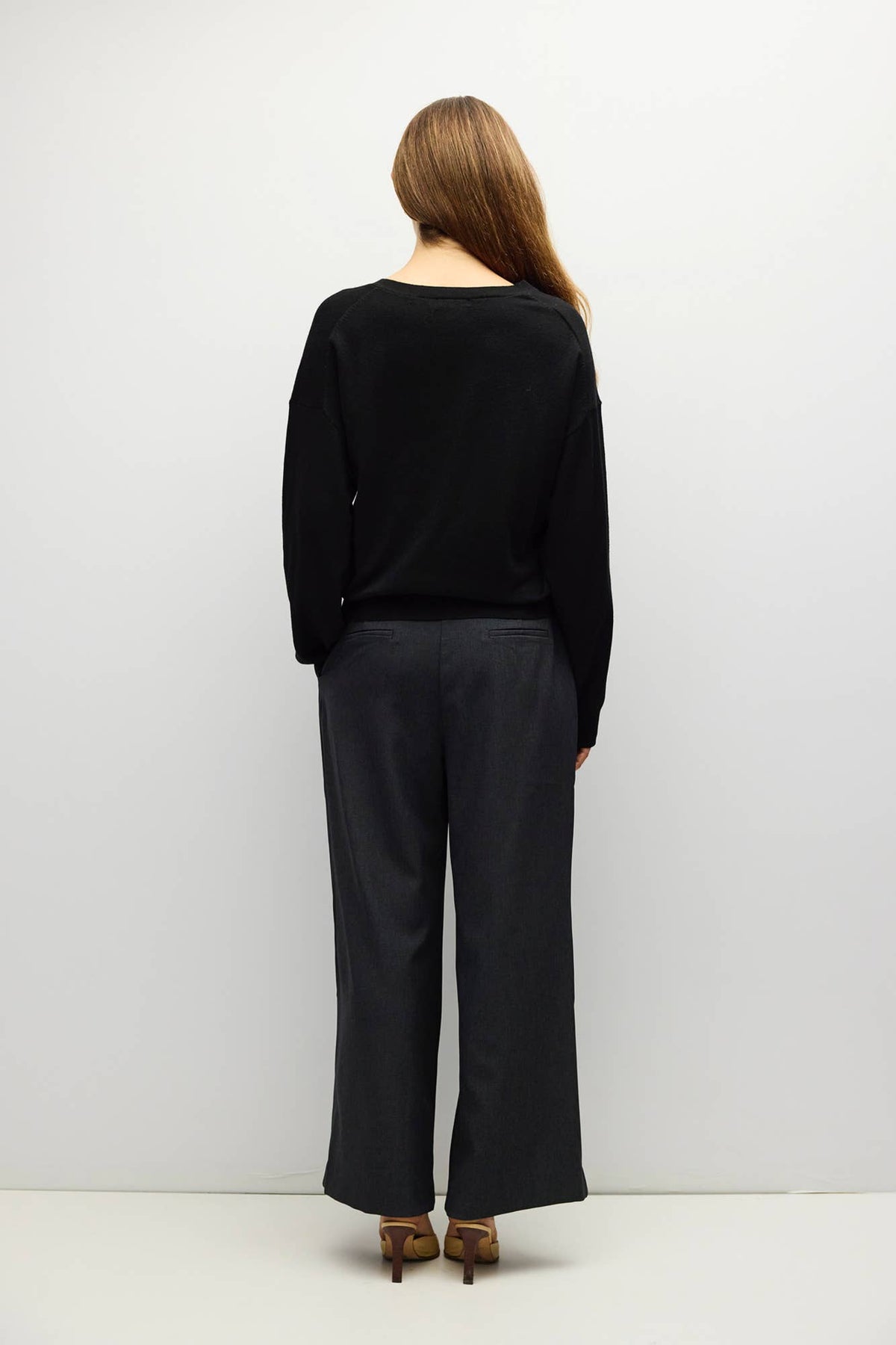 The Naomi Sweater - Black